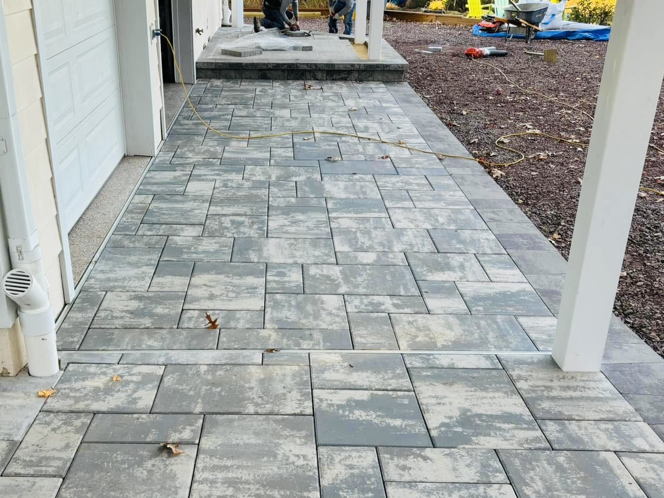 Hardscapes, Pavers & Retaining Walls